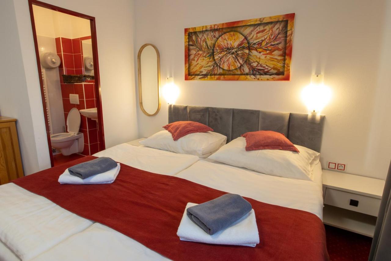 Wellness & Restaurant U Fandy Hotel Lhotka  ภายนอก รูปภาพ