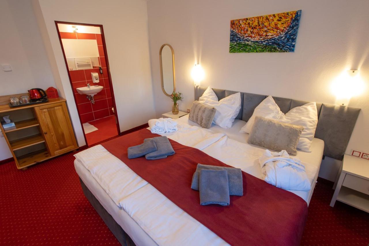 Wellness & Restaurant U Fandy Hotel Lhotka  ภายนอก รูปภาพ